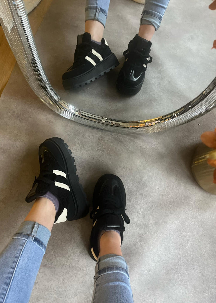 Stella Sneakers